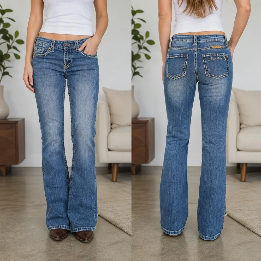 Cowgirl Tuff Co Never Give Up Bootcut Jeans Blue Distressed 29x31 JNGVUP